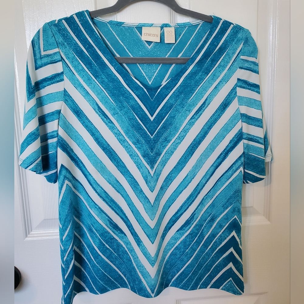Chico's Teal/white Chevron Women's Short Sleeve Blouse with soft V Neck